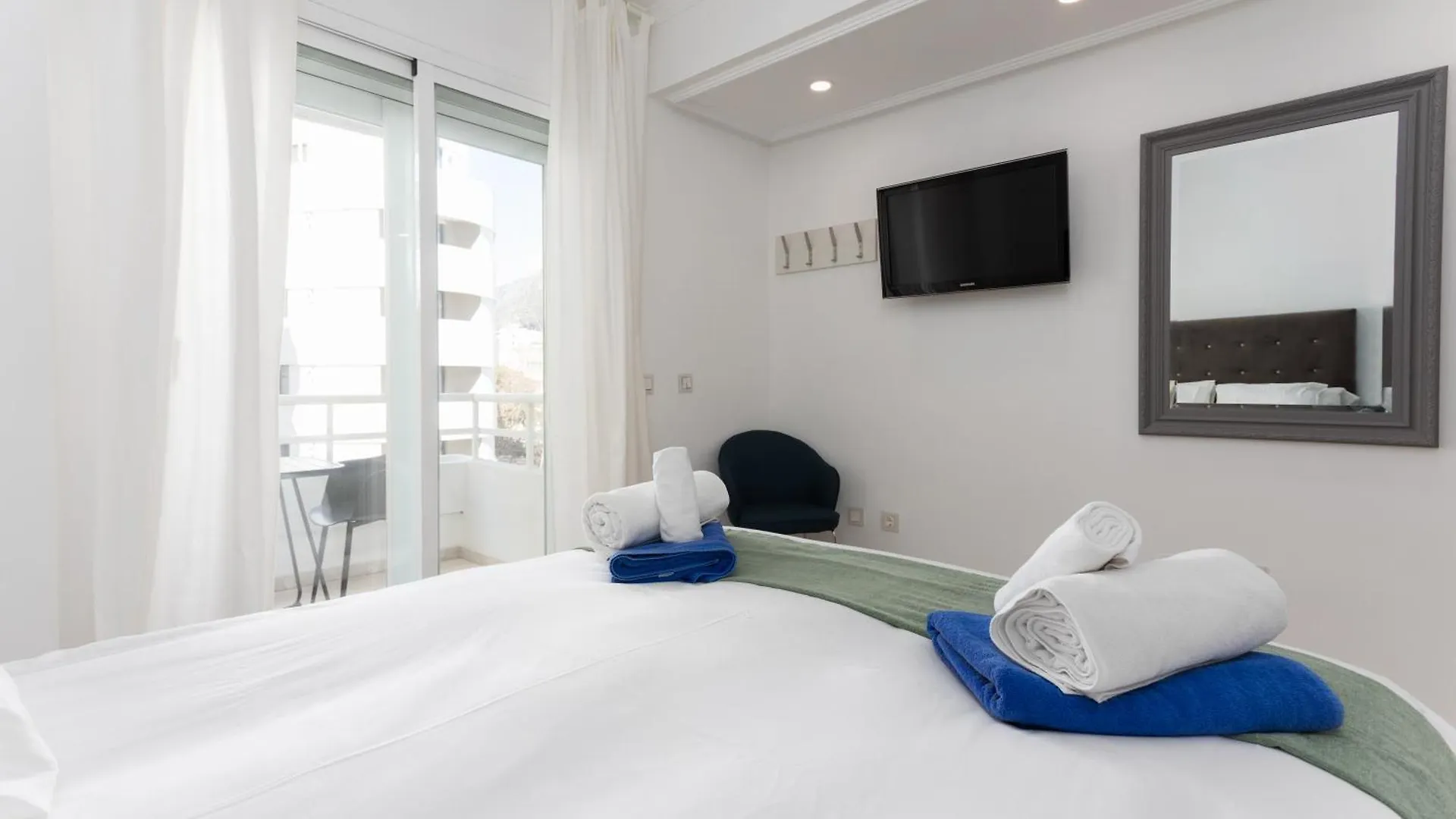 Mtr - Marbella Temporary Rent Moderno Apartamento 2 Dormitorios Av Del Mar 0*,  Spanje